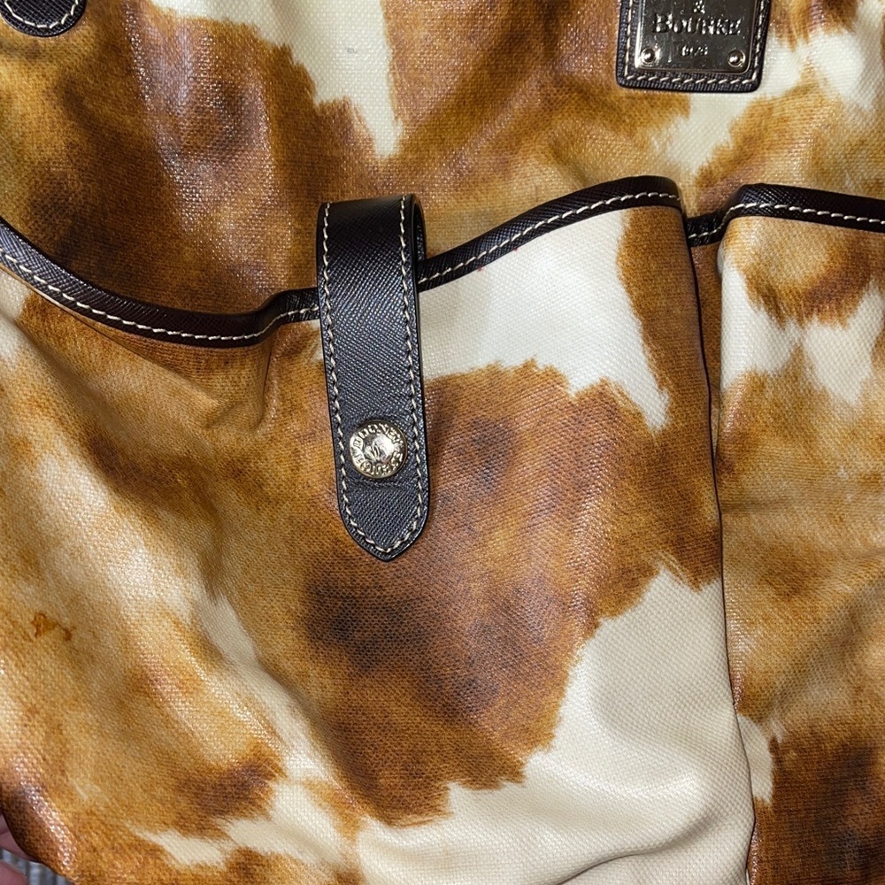 Dooney & Bourke Brown Cream Tote with Cow Print on Coated Canvas Dooney Bourke - Picture 5 of 12